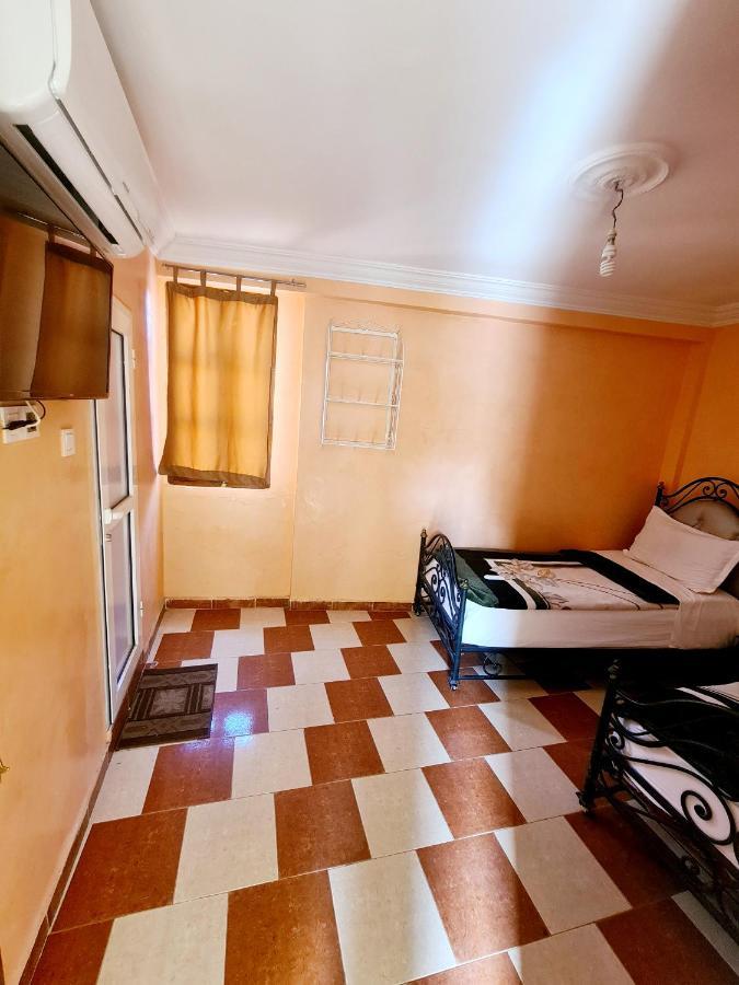 Habitación Doble con baño - 2 camas