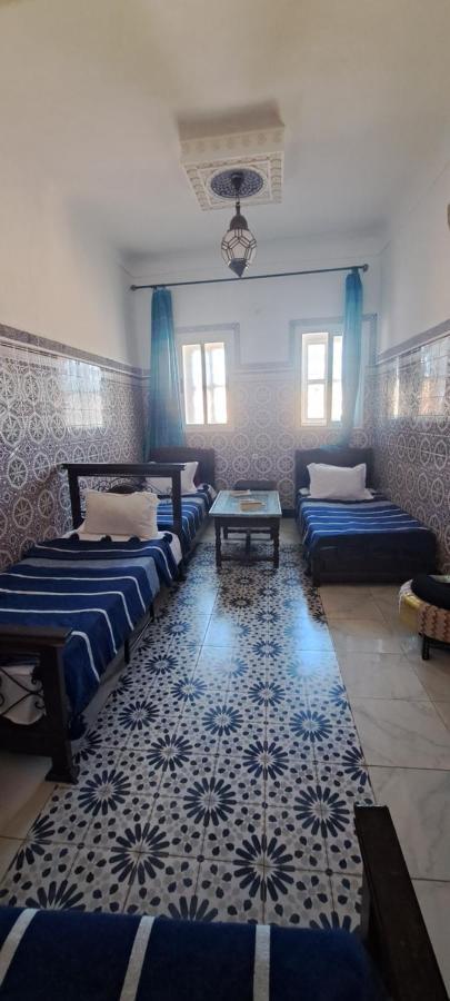 Quarto Quádruplo Económico com Casa de Banho Partilhada