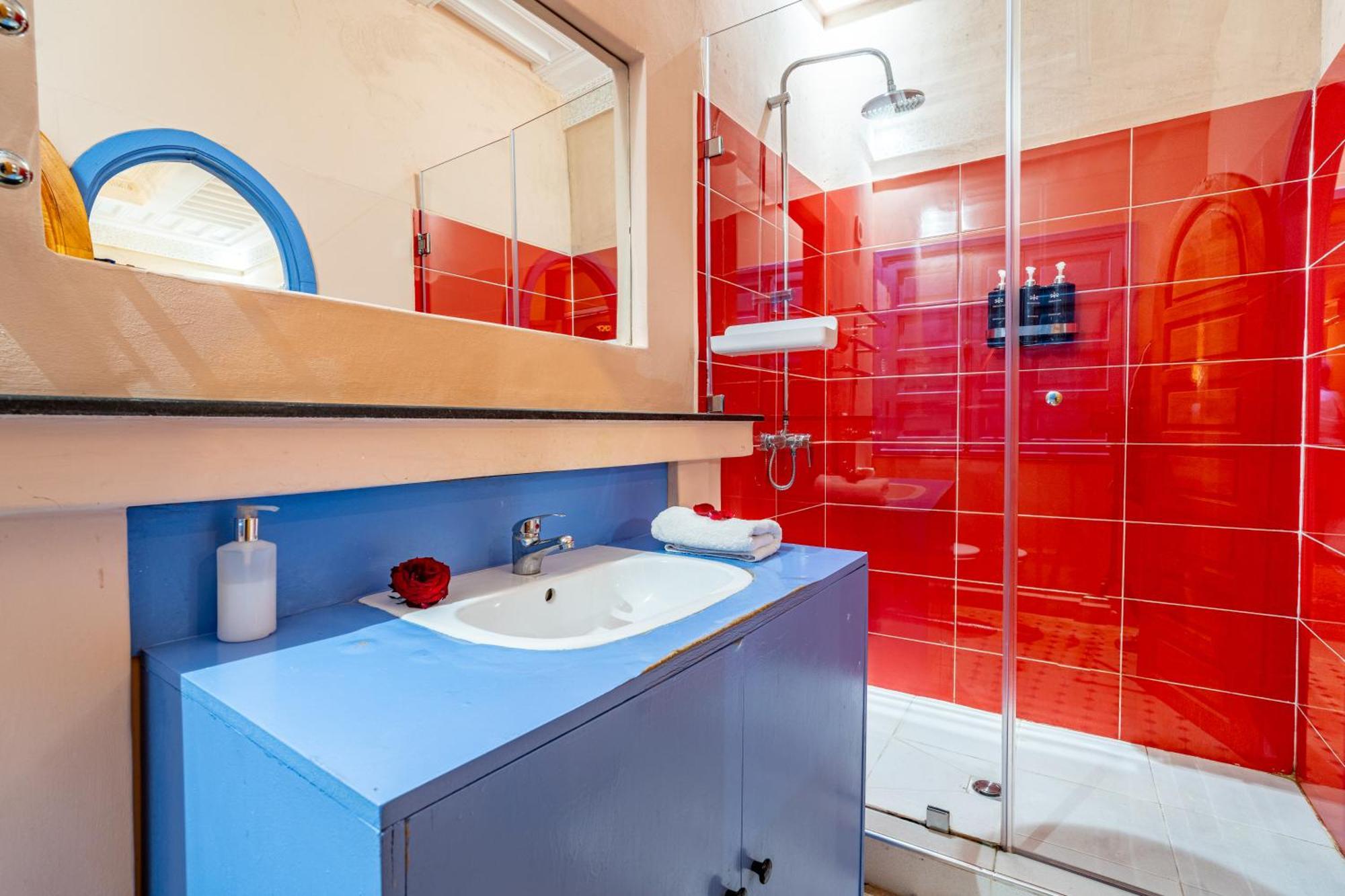 Family Room Shower