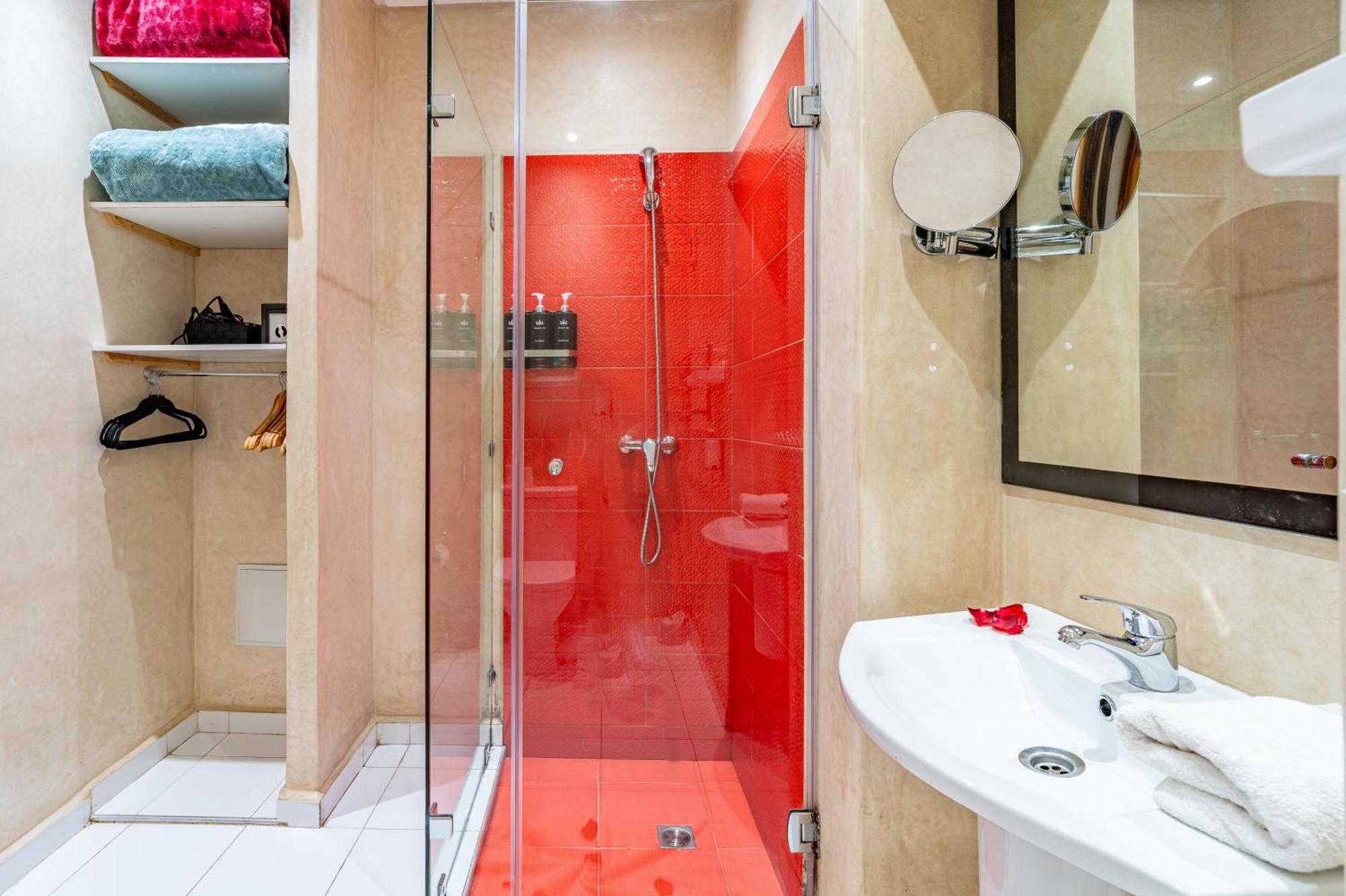 Quadruple Room Private Bathroom