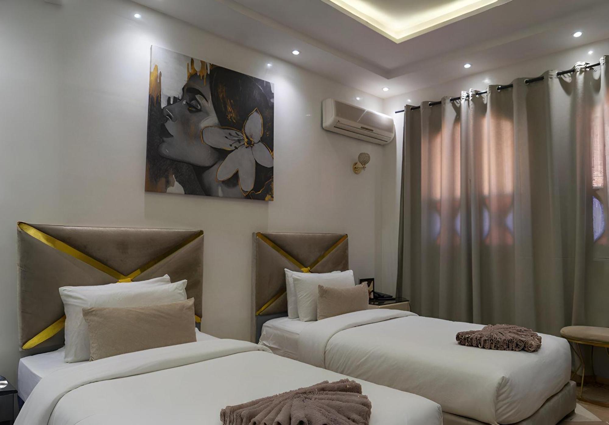 Quarto Twin com Casa de Banho Privativa