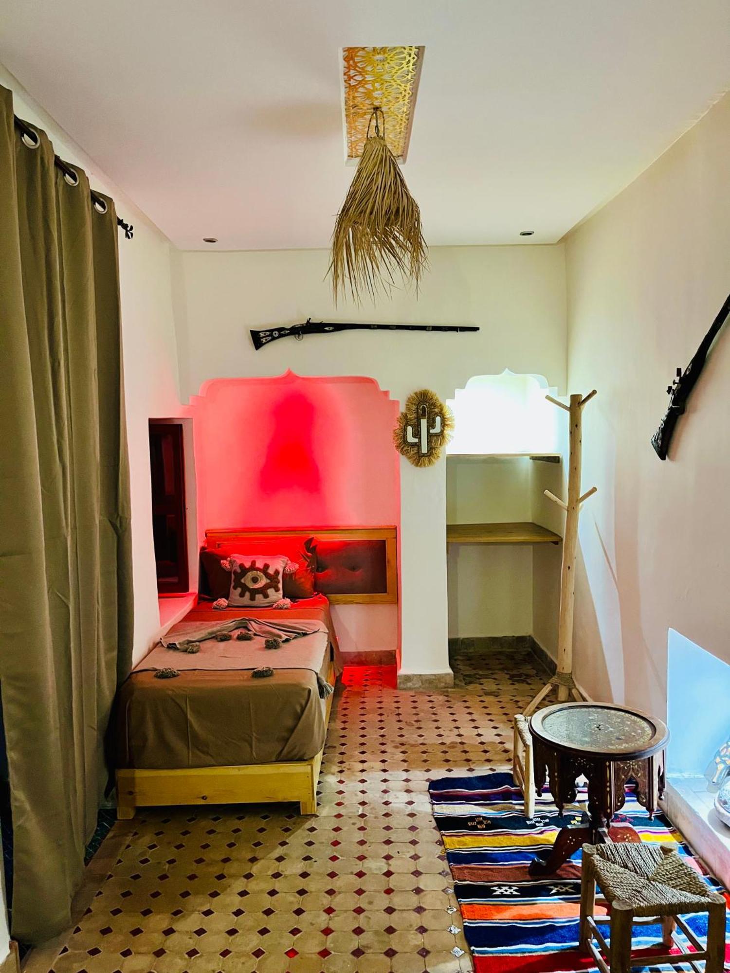 Quarto Triplo com Casa de Banho Privativa