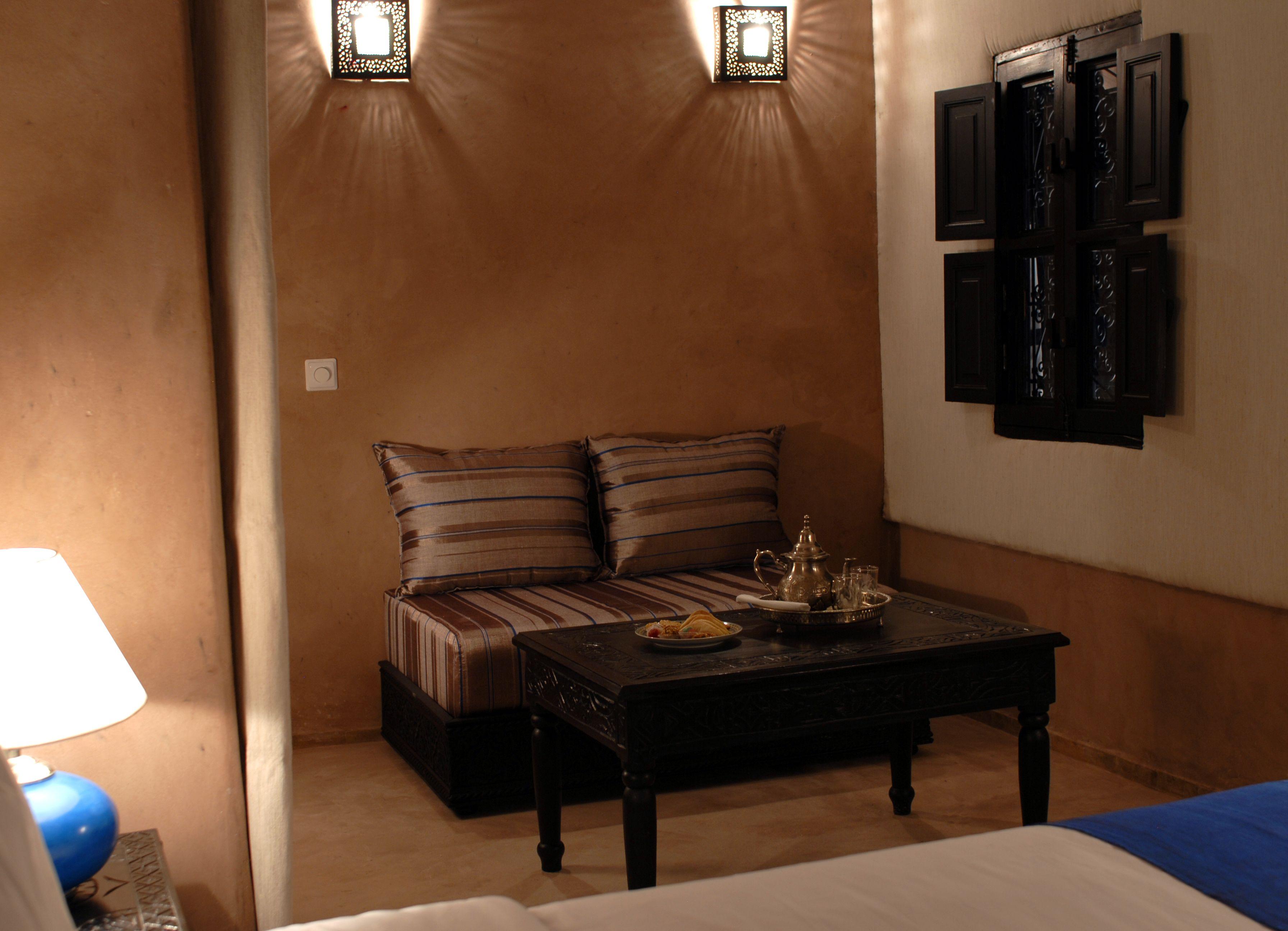 Zimmer mit Queensize-Bett und Balkon