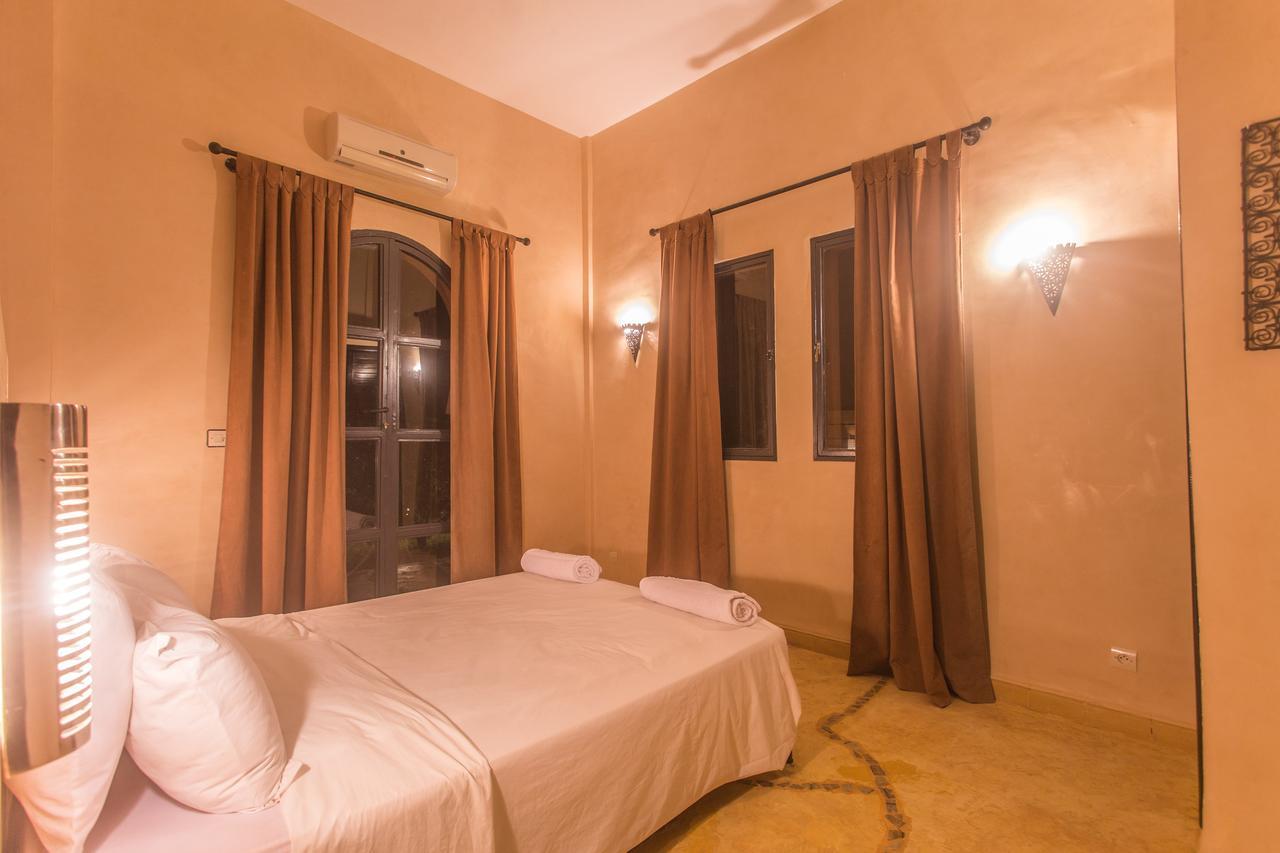Quarto Duplo com Vista Jardim
