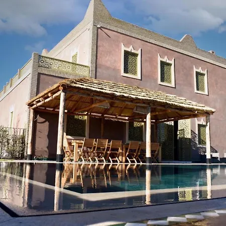 Maria Towers , Palais Table D'Hotes & Spa-3