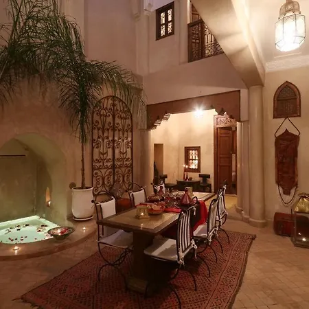 Riad Jaune Safran Entire House-2
