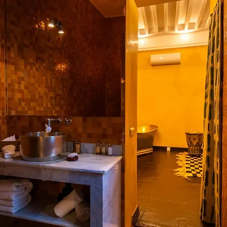 Riad Les Yeux Bleus-3